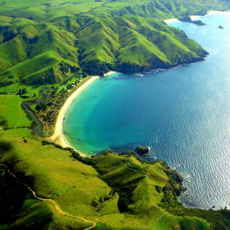 ūdens, jūra, okeāns, pludmale, zaļš, kalnu, bay Cloudia Newland - Dreamstime