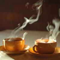 Pixwords Attēls ar karsti, kafija, coffe, dūmi, krūzes Sergei Krasii - Dreamstime
