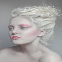 Pixwords Attēls ar grims, rozā, mati, blondīne, sieviete Flexflex - Dreamstime