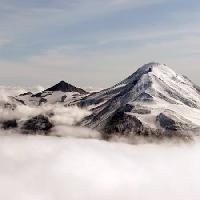 Pixwords Attēls ar kalnu, sniegs, migla, krusa Vronska - Dreamstime